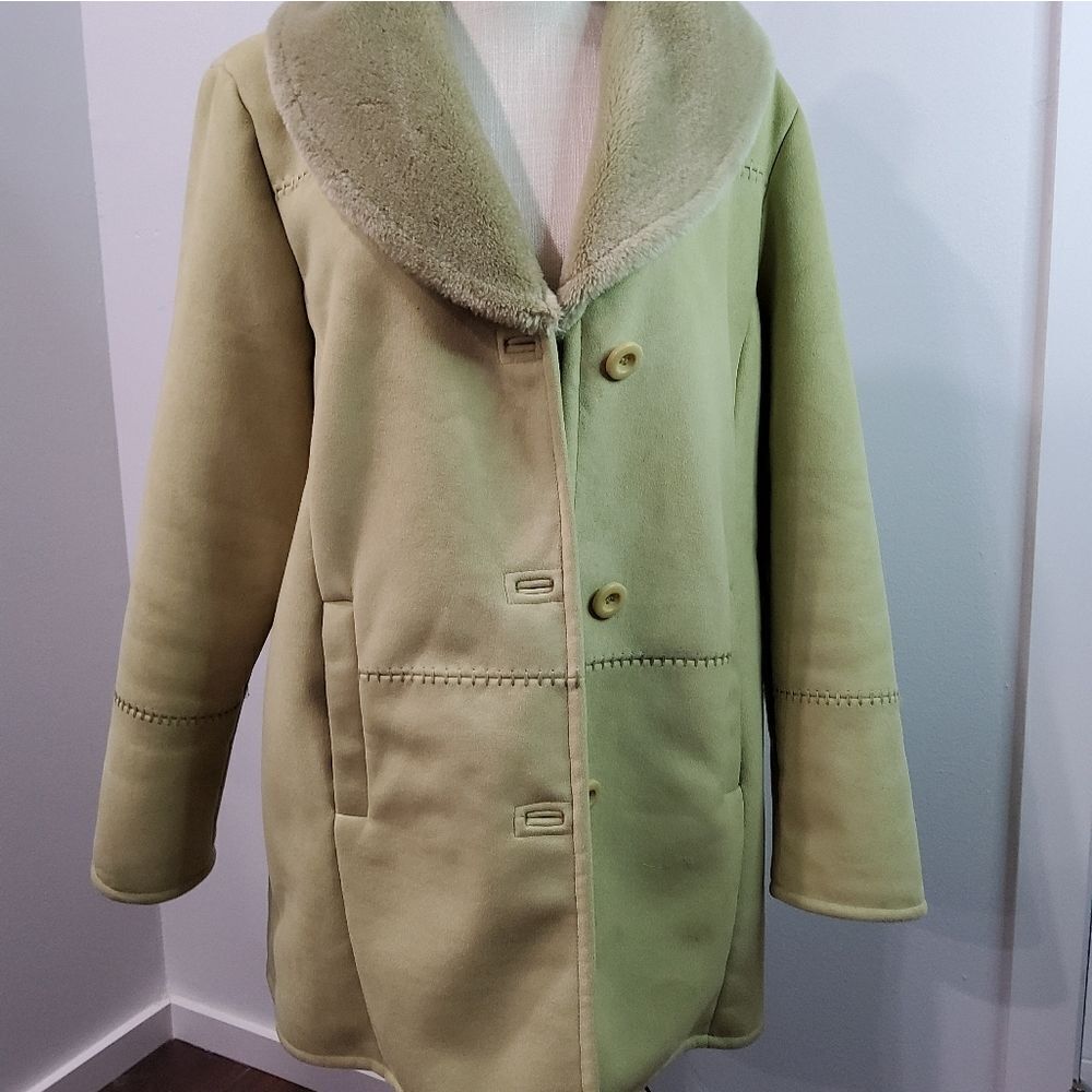 IZZI Outerwear Women's Winter Coat Size L
